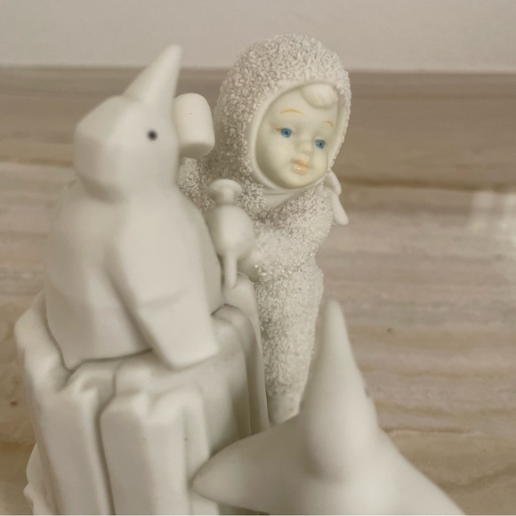 Retired Snowbabies "I'm Making An Ice Sculpture" Department 56 - Picture 3 of 14